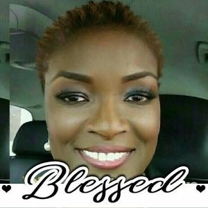 Meet your Posher, Loretta